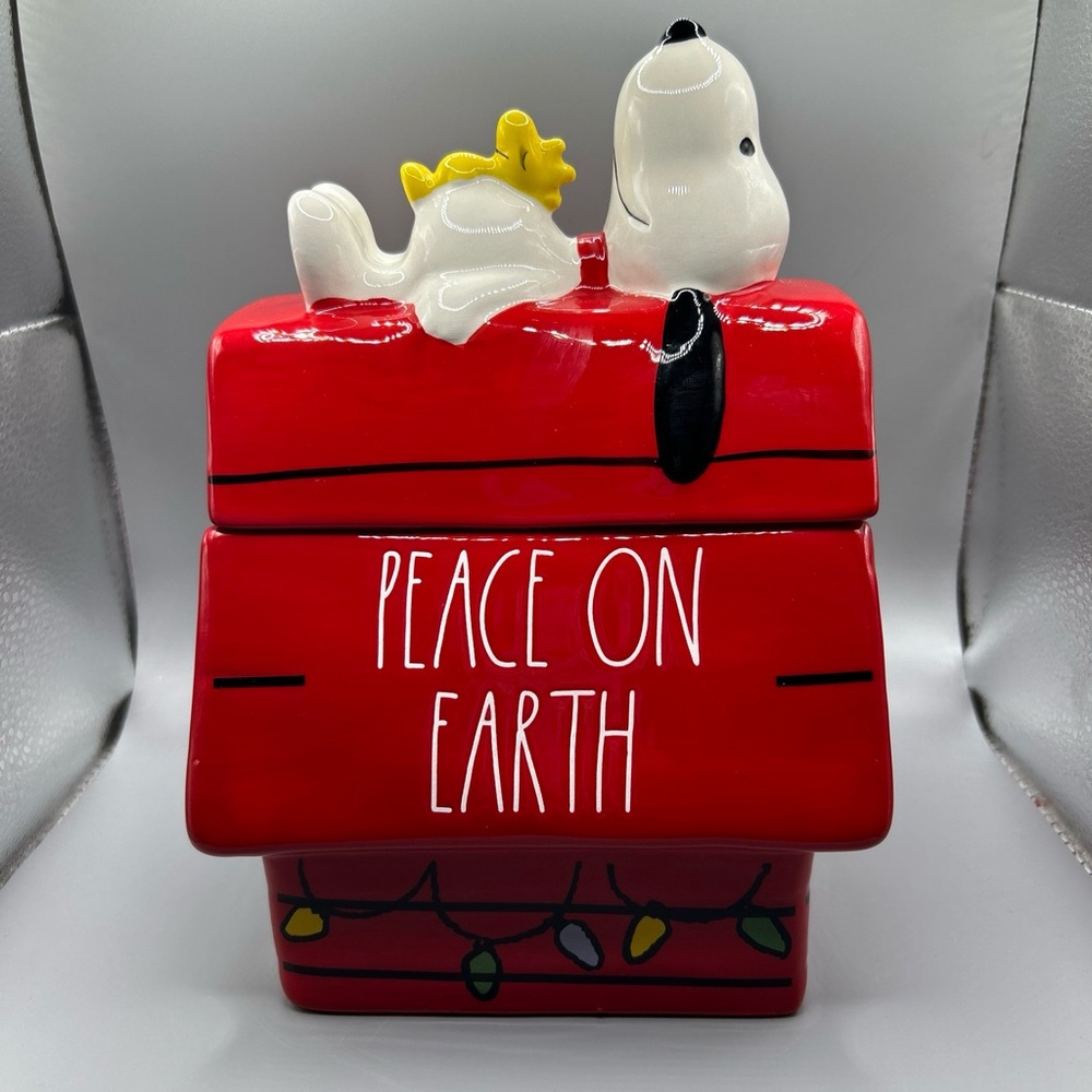 Rae Dunn Peanuts PEACE ON EARTH Snoopy Dog House CHRISTMAS Lights Canister NEW